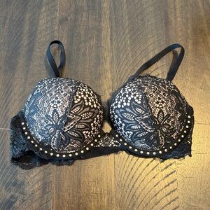 Victoria's Secret Black Lace Bra with Stud Accents Very Sext Push-up 32C